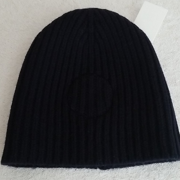 New Tory Burch Logo Merino Beanie - Picture 10 of 10